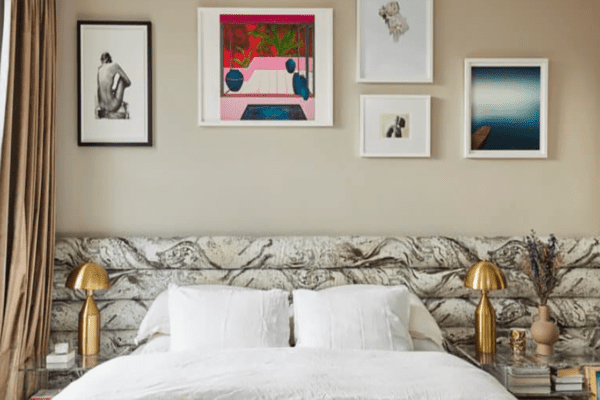 Murus Art: connecting homes and art with AR