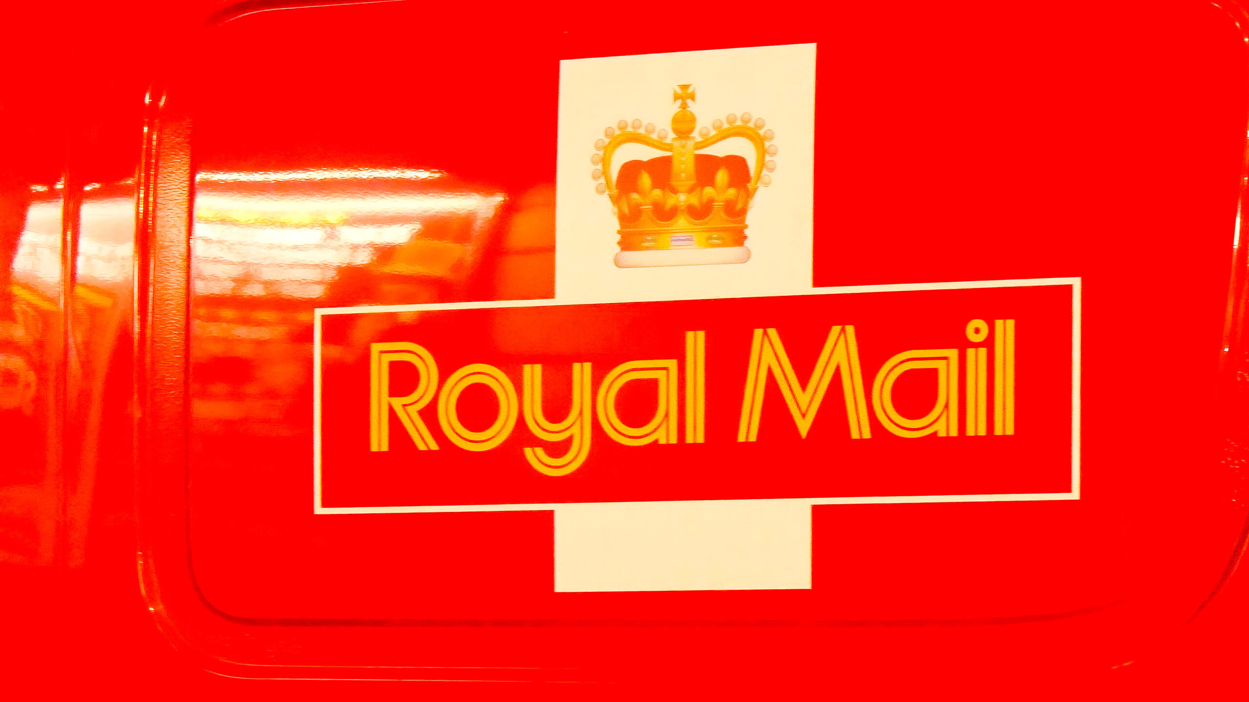 A,Modern,Royal,Mail,Carrier,In,London.,It,Is,A