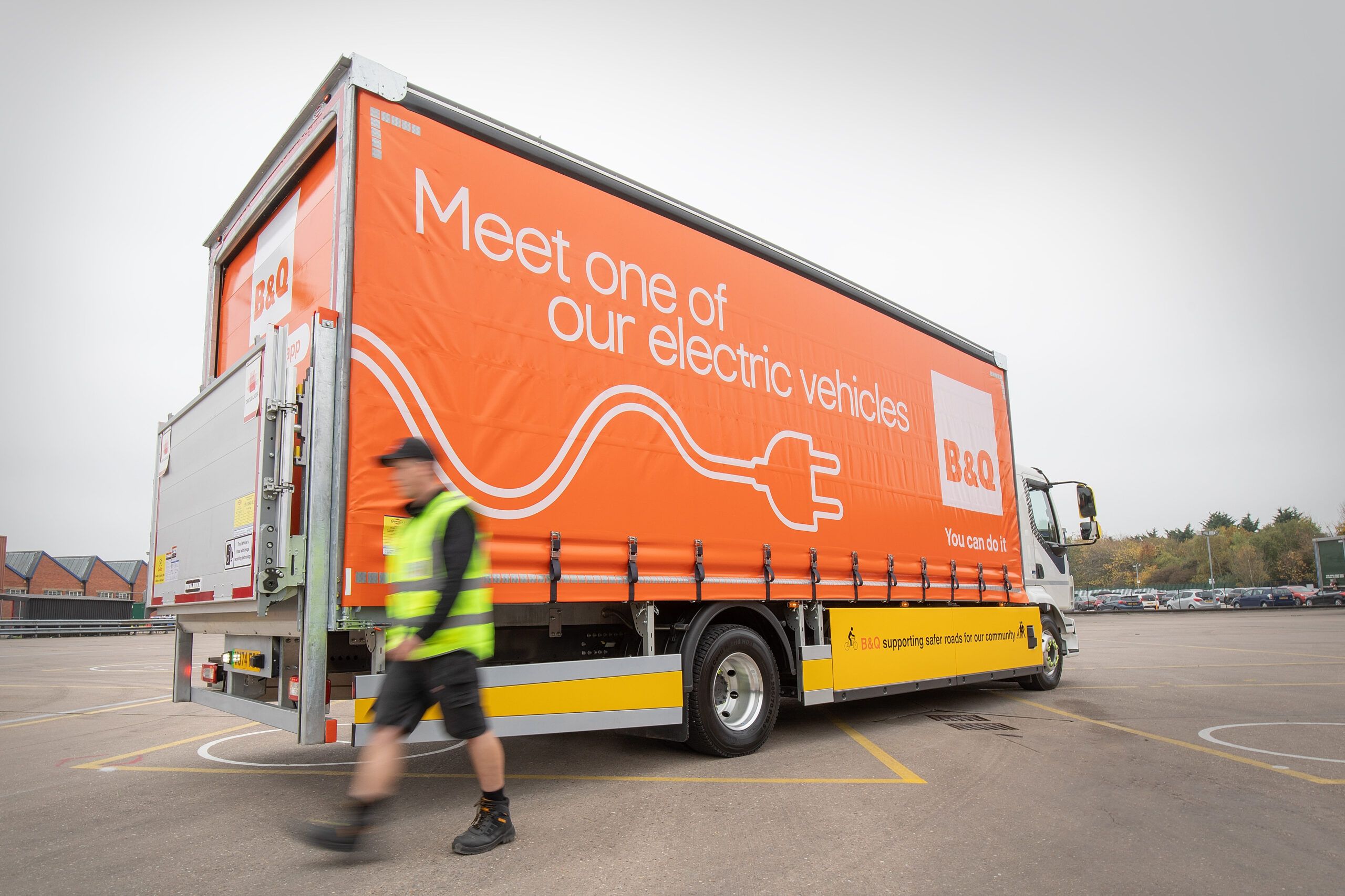 B&Q Electric Truck, Burton-on-Trent, 13th November 2024