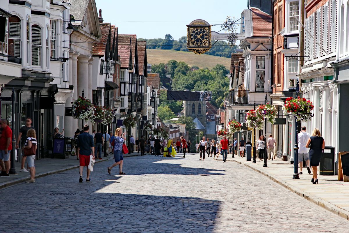 summer high street